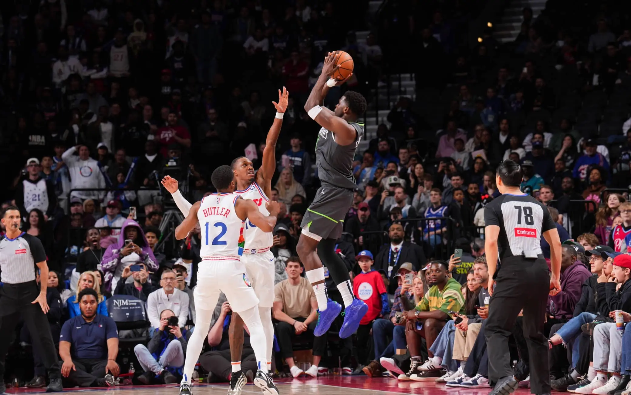 Harden e Jones Jr. in azione: torniamo al sogno ‘Lob City’!