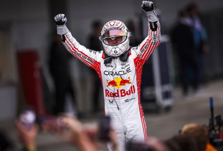 F1, GP Giappone: Verstappen trionfa come un vero supereroe!