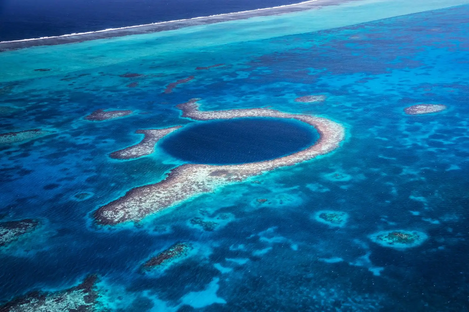 Il Great Blue Hole svela inquietanti segreti sul clima in arrivo