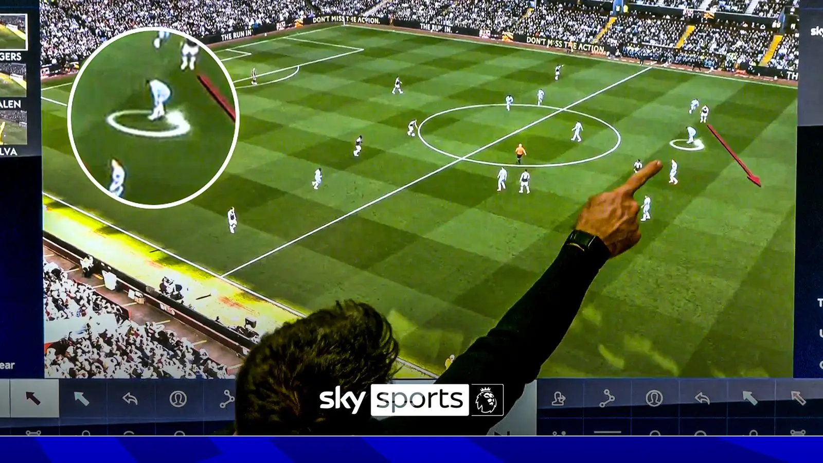 Jamie Redknapp non si tiene: “La difesa del Nottingham è un disastro!