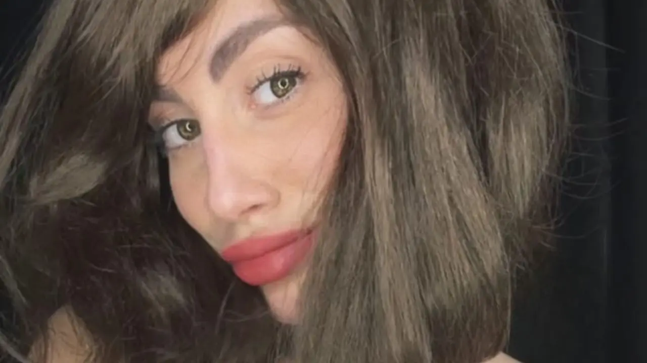 Belen, Nikita la imita: provocazione o altro? (ipotesi)