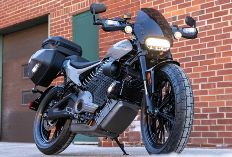 400 kW DC fast charging On The Run arrives in Canada – and it’s FREE!