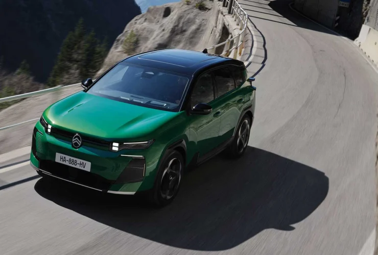 Scopri il nuovo Citroen C5 Aircross: stile e comfort su strada