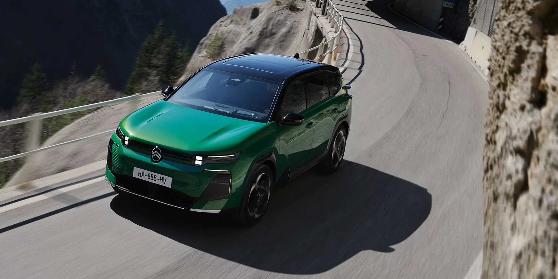 Scopri il nuovo Citroen C5 Aircross: stile e comfort su strada