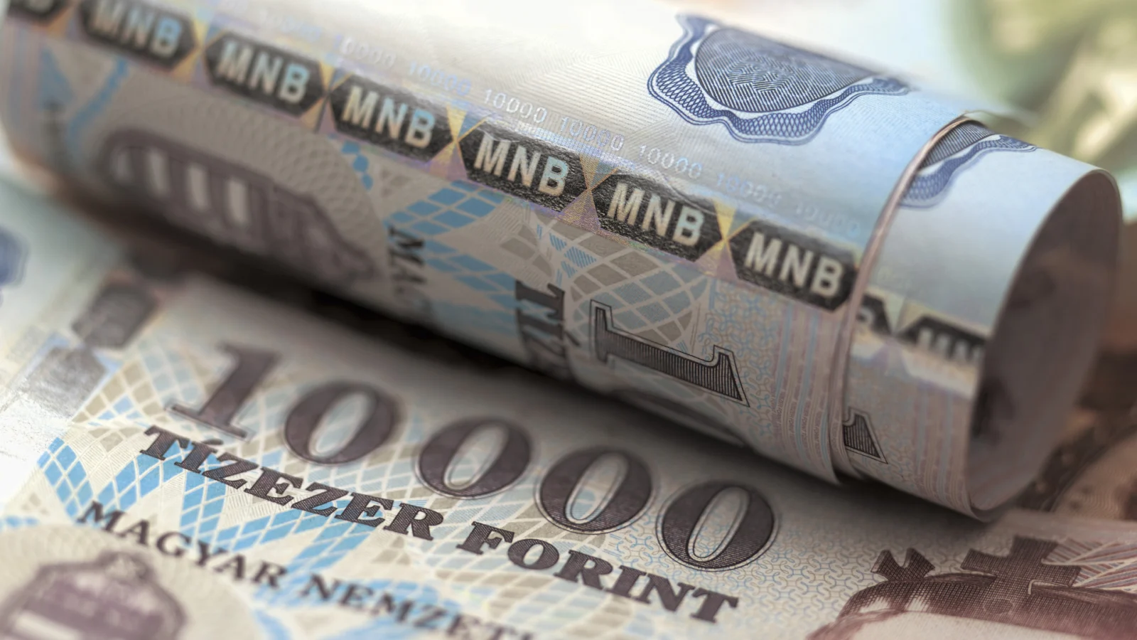 L’adatdömping e l’impatto sul valore del forint: analisi attuale