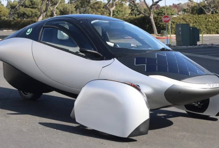 Tesla: l’unico marchio di auto elettriche con percezione negativa