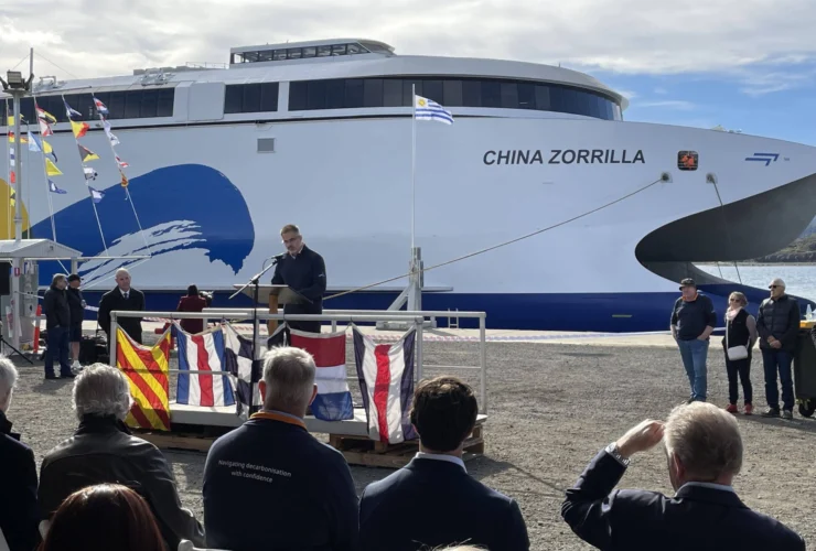 Scopri l’enorme nave elettrica di oltre 420 piedi, la Cina Zorrilla