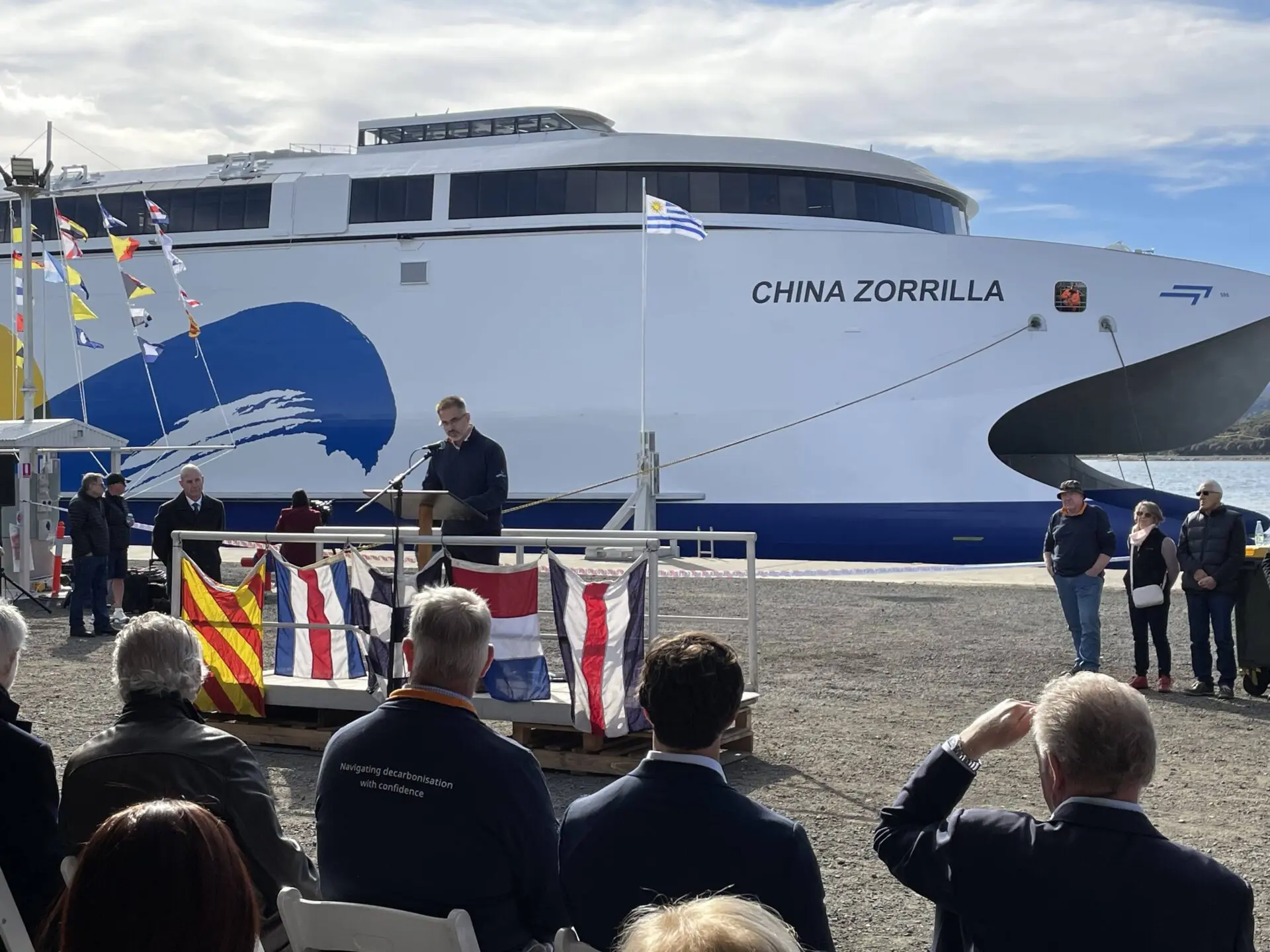 Scopri l’enorme nave elettrica di oltre 420 piedi, la Cina Zorrilla