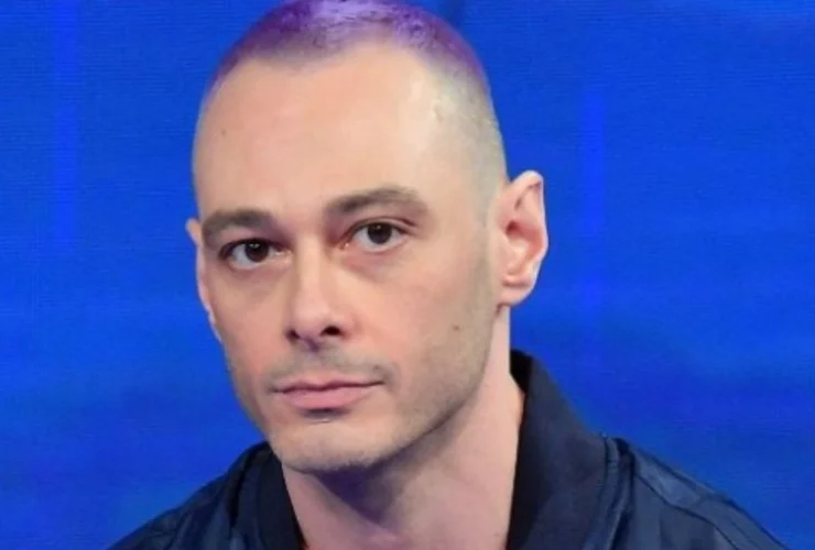 Fabri Fibra condannato per diffamazione: la saga con Valerio Scanu