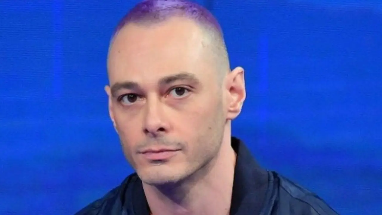 Fabri Fibra condannato per diffamazione: la saga con Valerio Scanu
