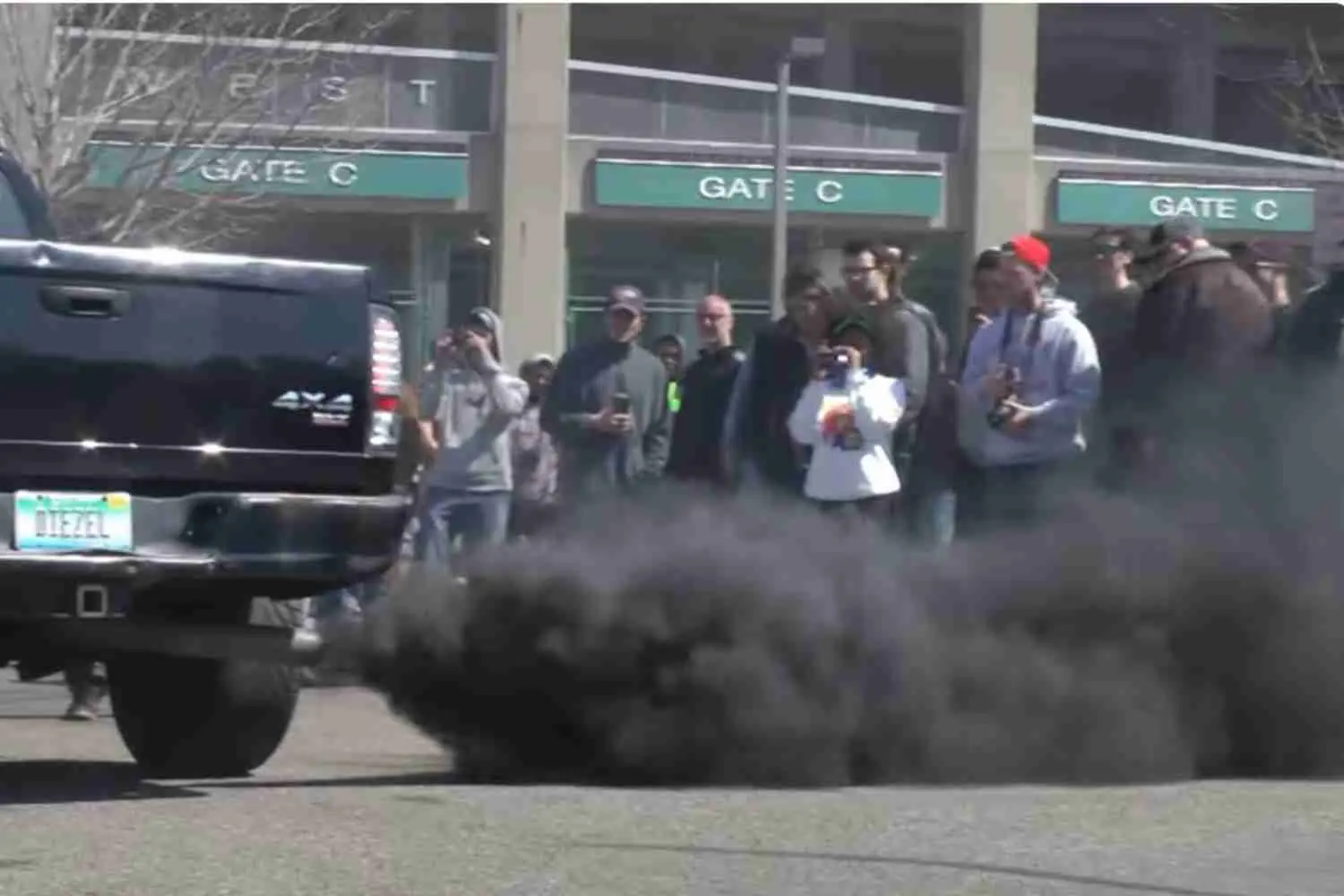 La pericolosa moda del rolling coal: piccole fabbriche di smog