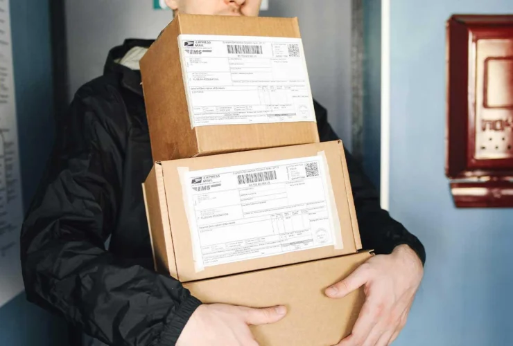 Come ho fatto smettere che i miei pacchetti di AliExpress finissero dal vicino