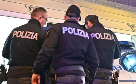 Tentativo di furto a un 85enne: tre ladri arrestati a Milano