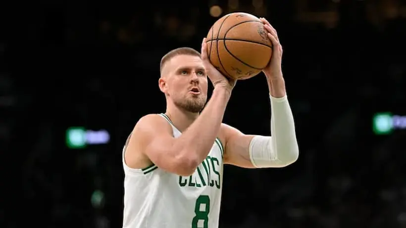 Porzingis potrebbe giocare per i Celtics in Gara 2, nonostante l’influenza