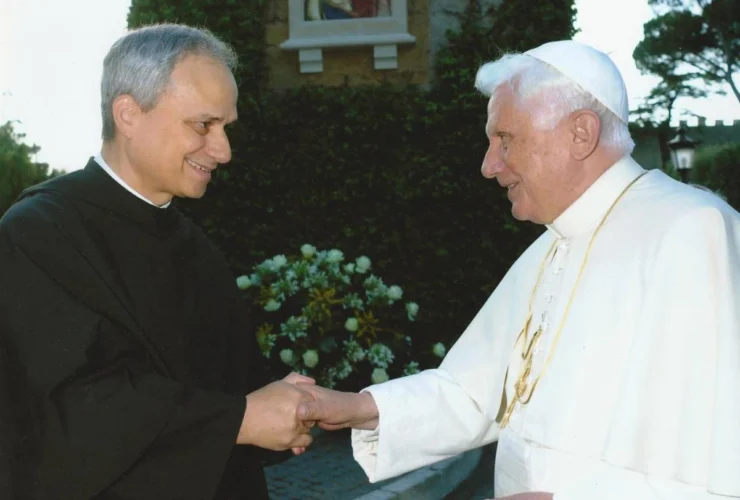Il legame nascosto tra Leone XIV e Benedetto XVI svelato