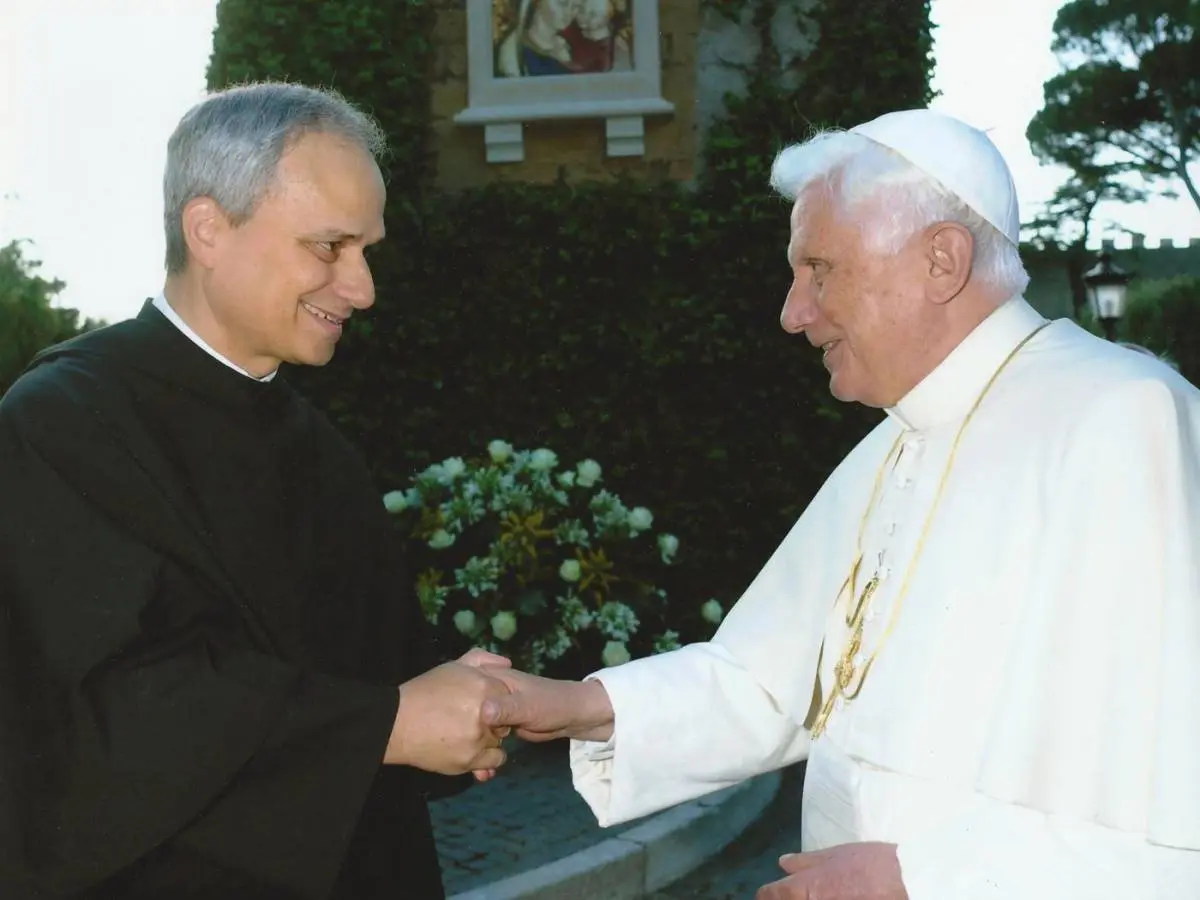 Il legame nascosto tra Leone XIV e Benedetto XVI svelato