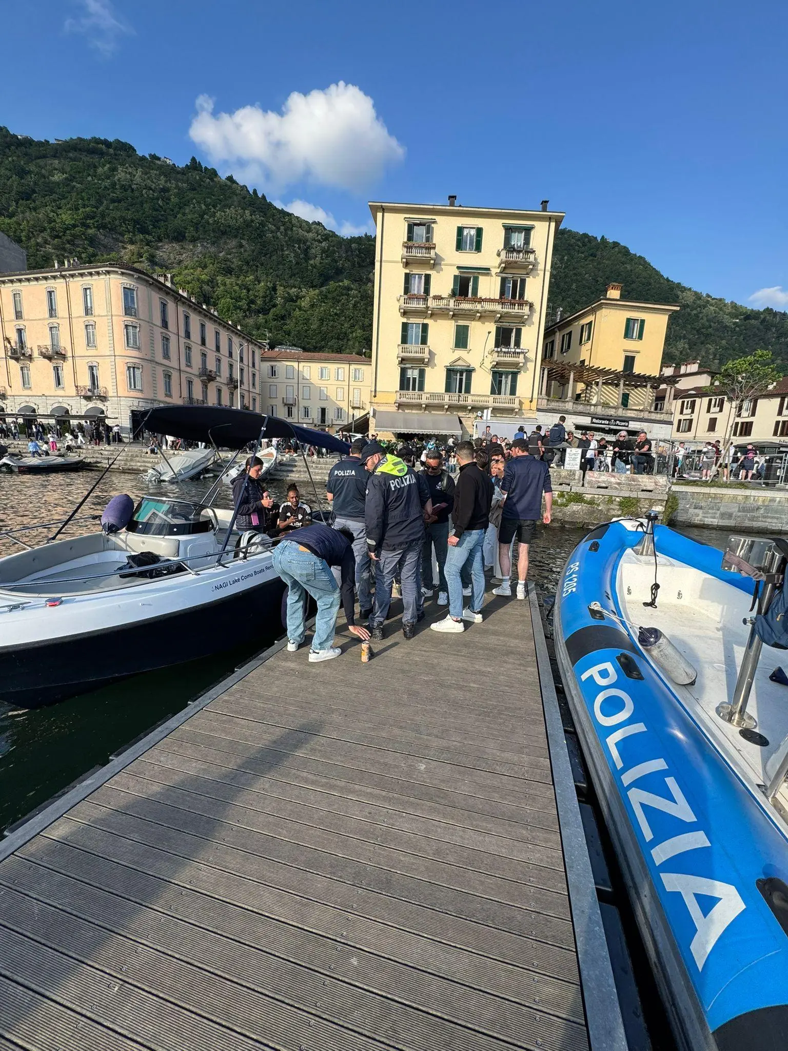 Controlli serrati al molo Sant’Agostino di Como sulle barche ormeggiate