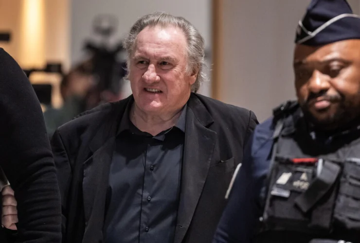 Gérard Depardieu condannato a 18 mesi per aggressioni sessuali
