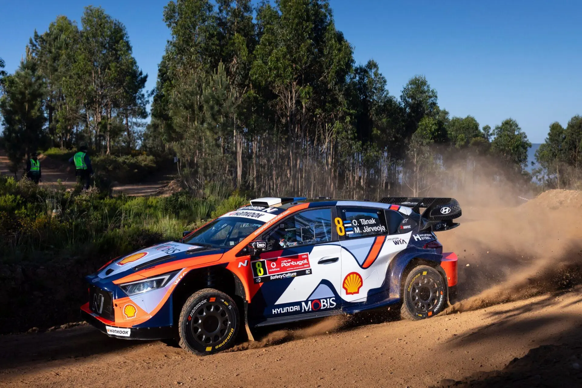 Tanak e Ogier: sfida epica per la vittoria al rally di Portogallo
