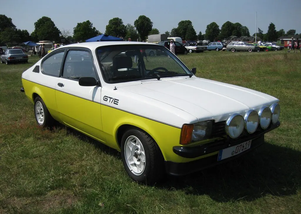 Opel Kadett C: l’auto economica e affidabile della classe operaia