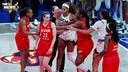 Perché il fallo di Caitlin Clark su Angel Reese svela tensioni negli arbitraggi