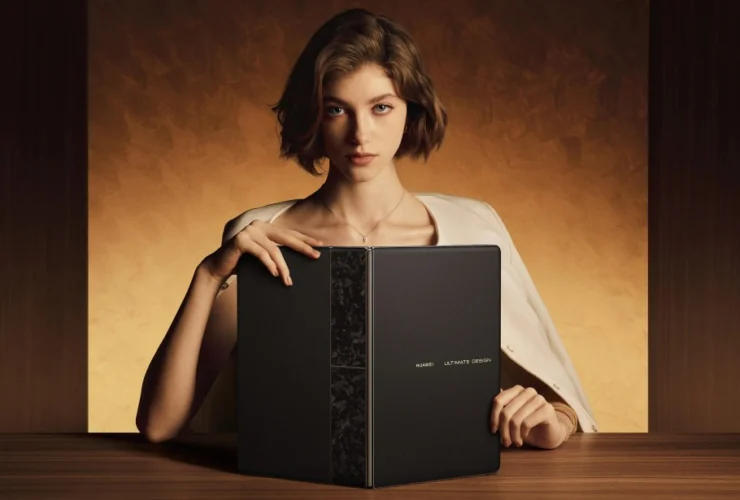 Huawei MateBook Fold Ultimate: il laptop pieghevole da 18 pollici rivoluzionario