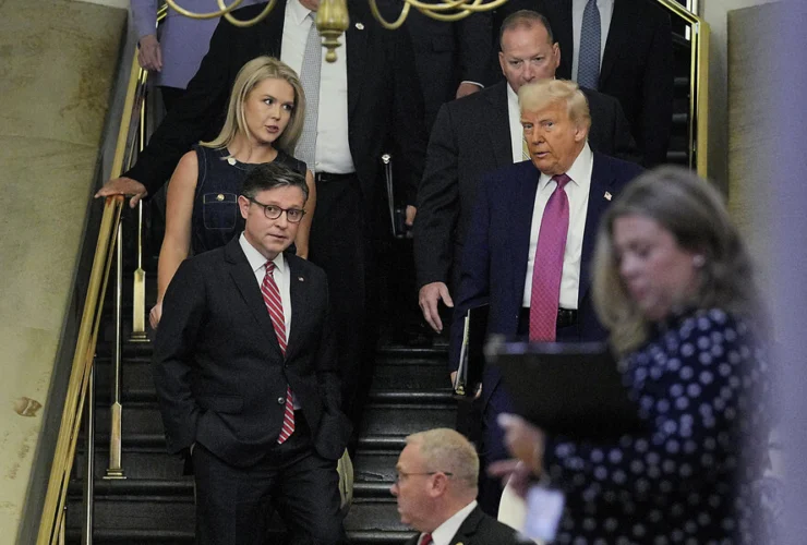 Trump mette sotto pressione i repubblicani della Camera: ancora resistono
