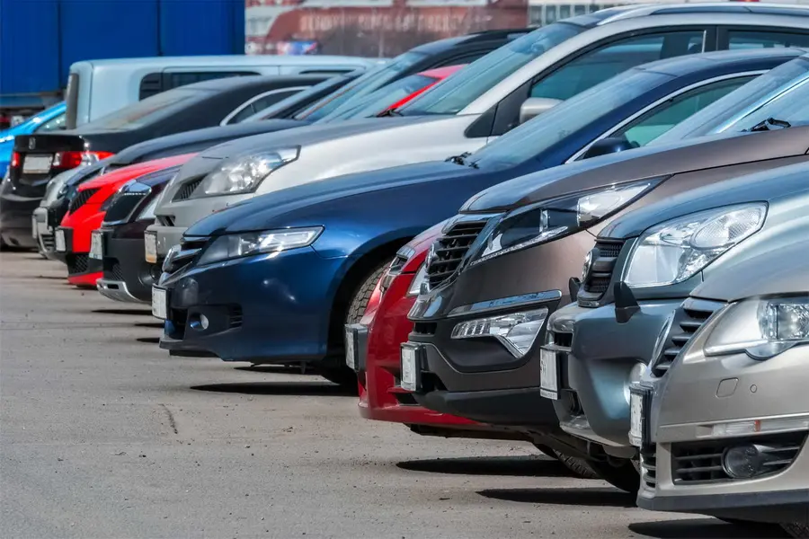 Le auto di lusso che perdono più valore secondo nuovi studi