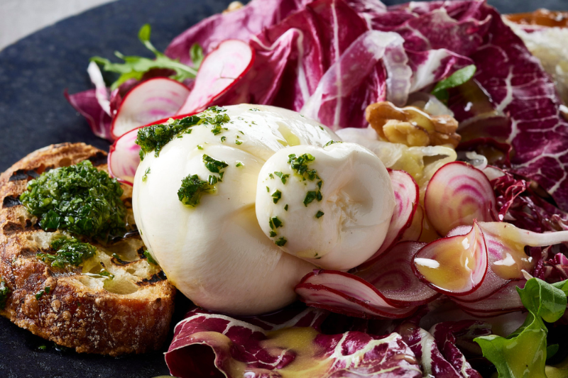 Radicchio e gremolata: insalata croccante dal gusto unico