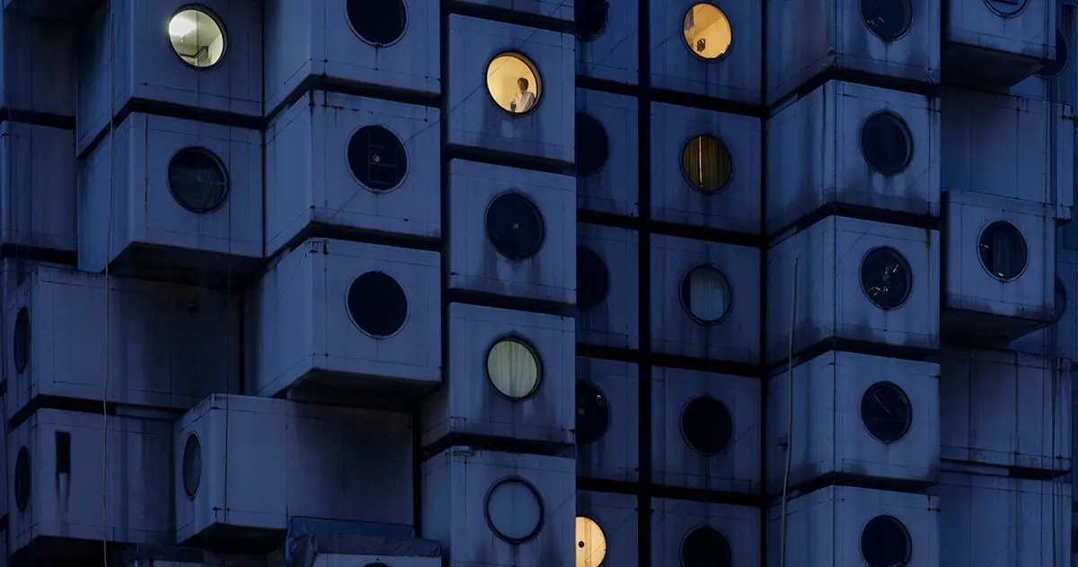 L’eredità innovativa della torre capsule Nakagin a Tokyo