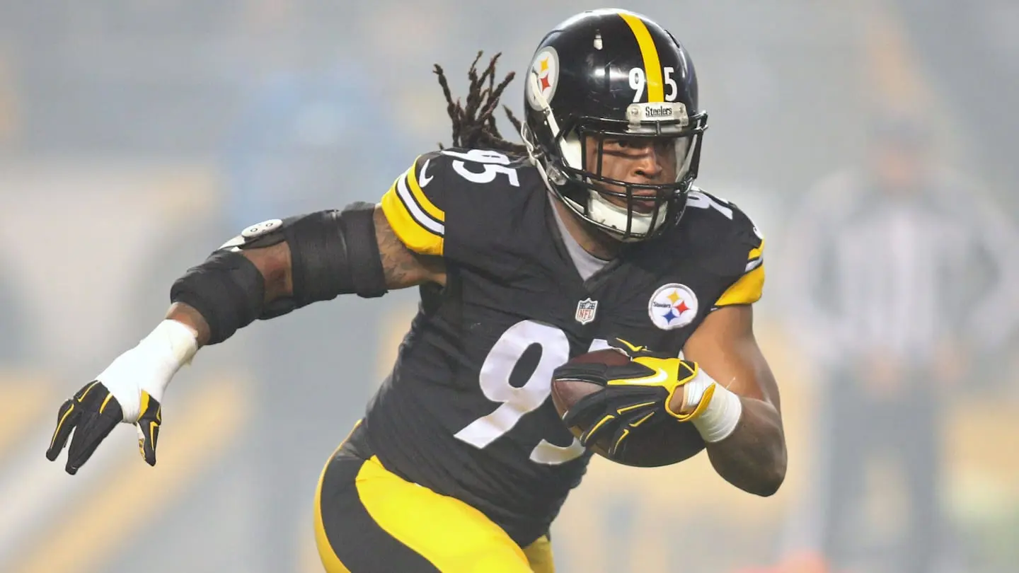 Ex linebacker dei Pittsburgh Steelers avvia la carriera da capo allenatore