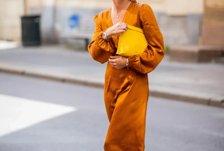 Il miglior vestito vitaminico Zara per donne 60+ elegante e estivo