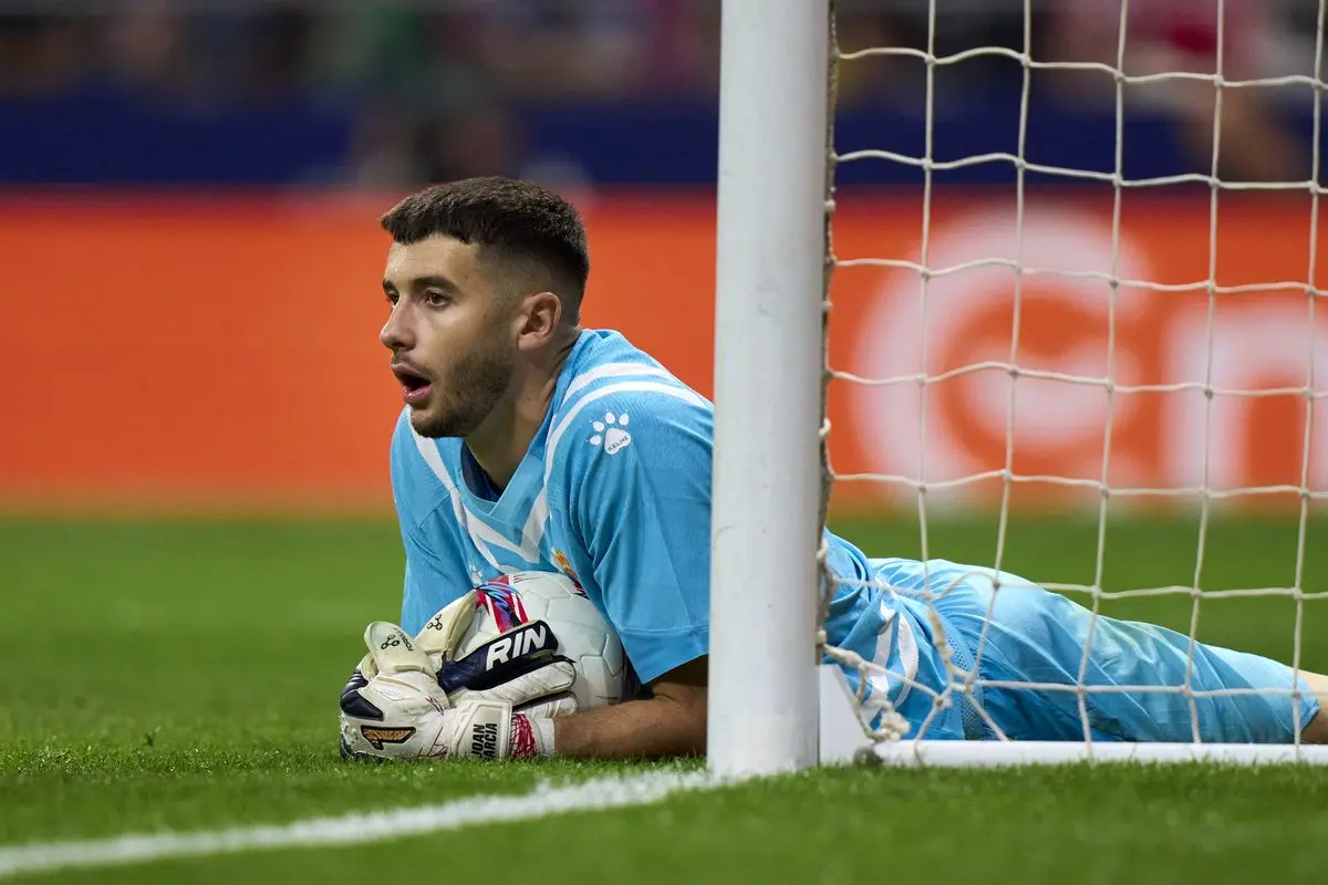 Joan Garcia sorprende Arsenal con un accordo preliminare inatteso