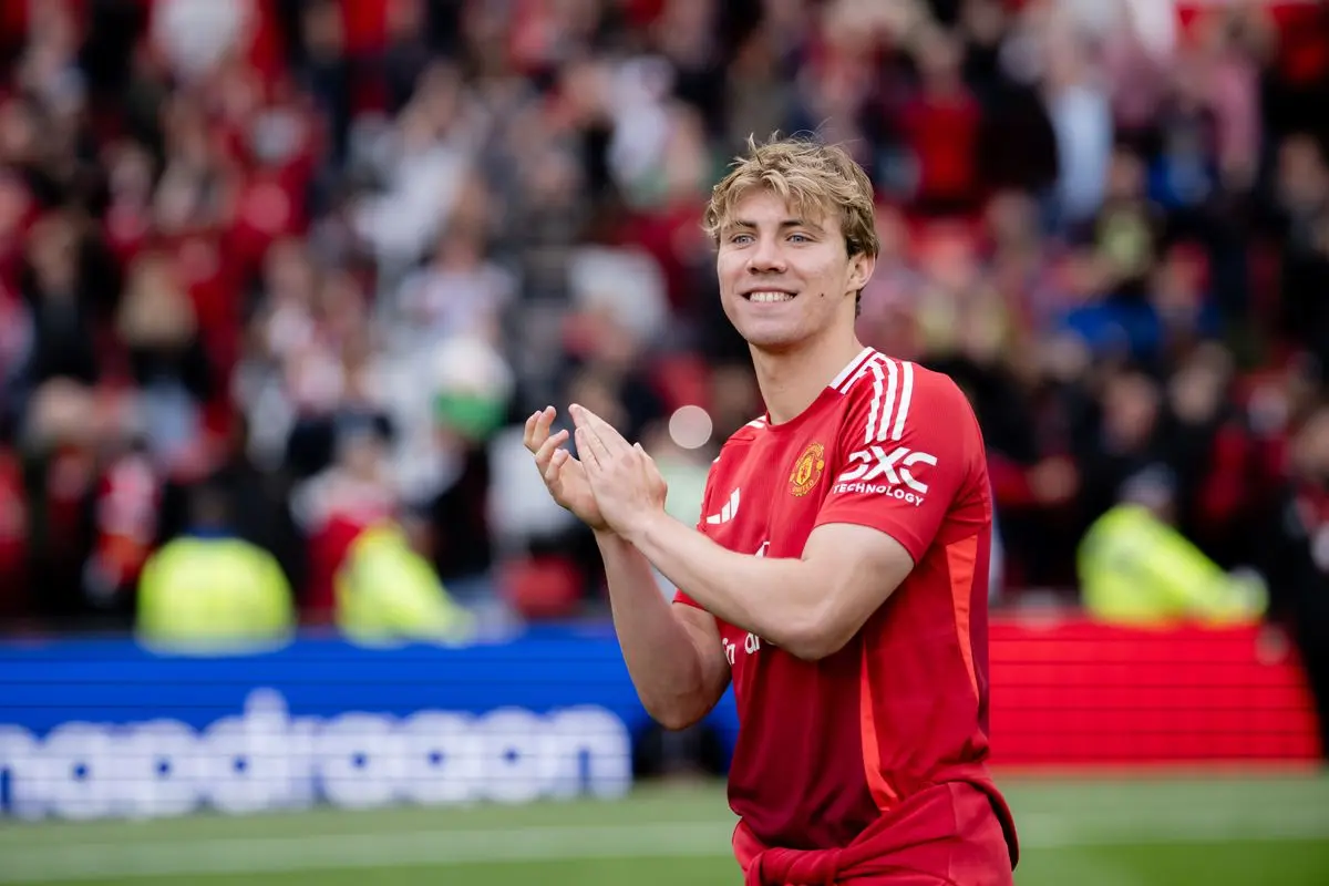 Manchester united verso l’accordo totale per la cessione di rasmus hojlund