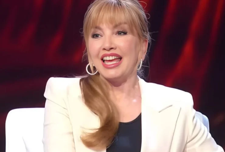 Ballando con le stelle, Milly Carlucci e l’ex concorrente chiuso in bagno per ore