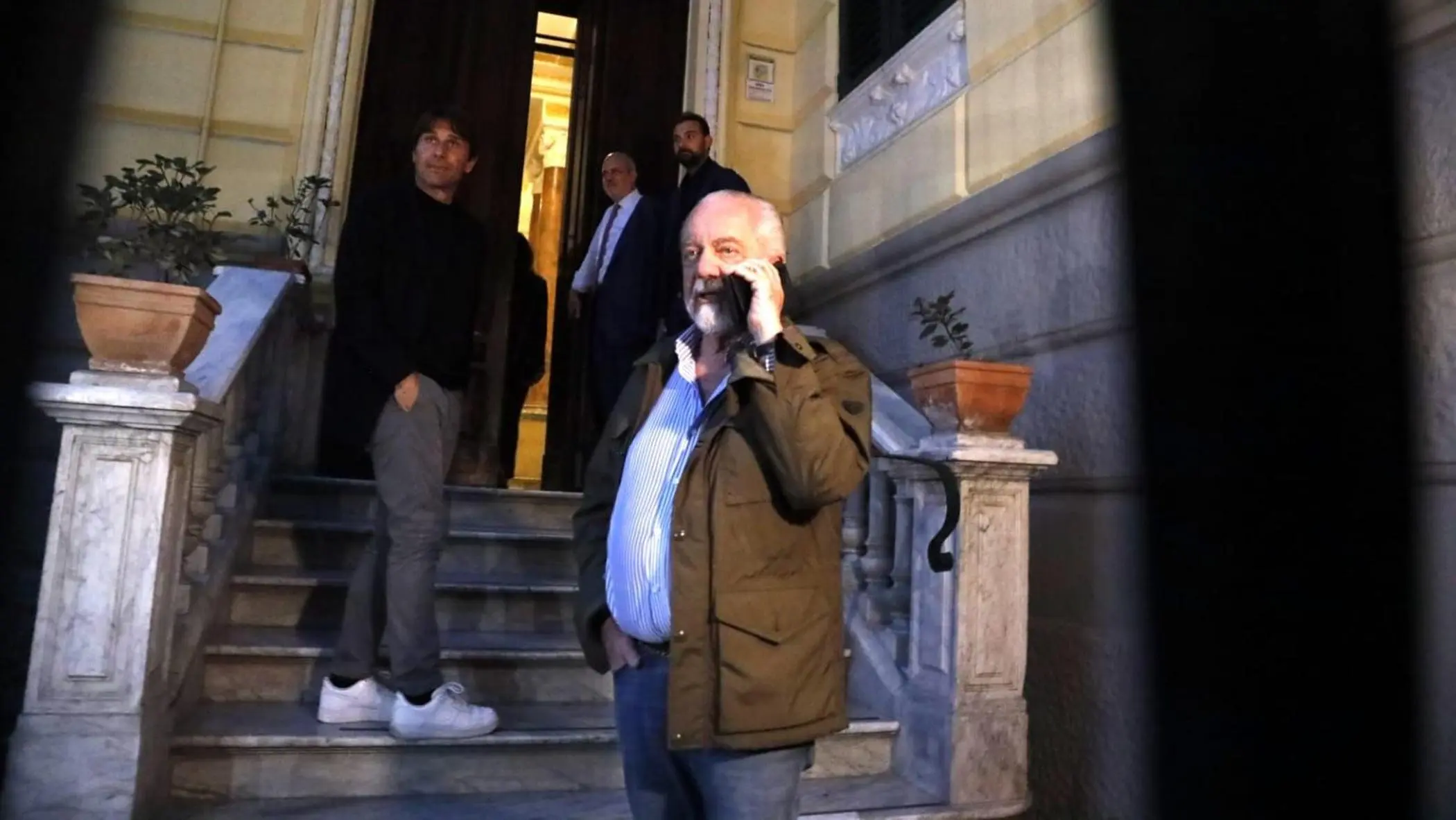 Conte guida il Napoli anche nella prossima stagione: avanti tutta