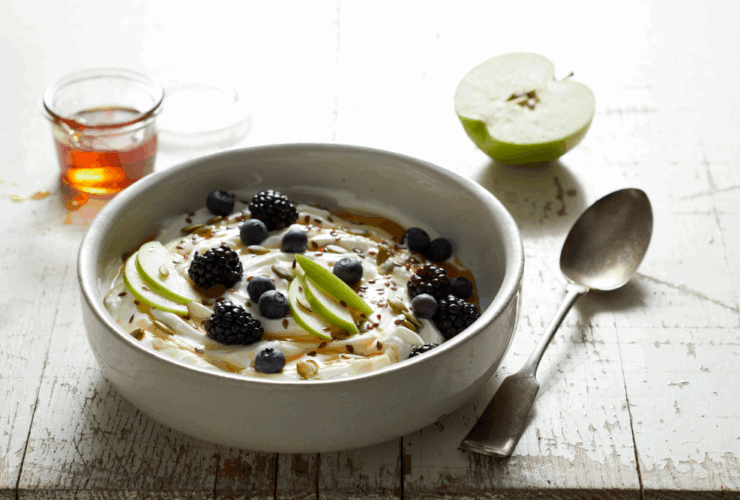 Colazione con skyr danese: energia fresca per ogni mattina