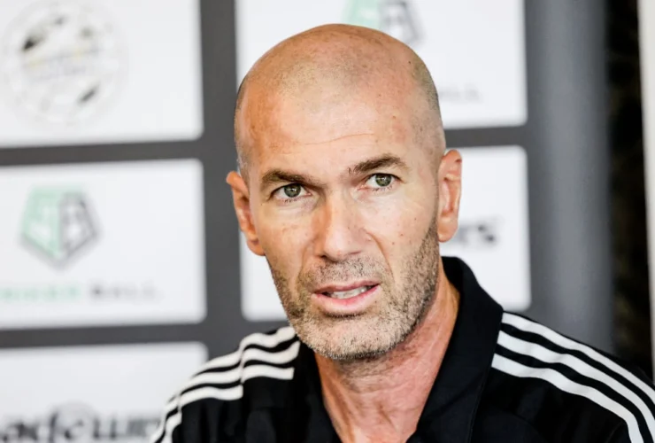 Zidane rifiuta l’offerta da 100 milioni: motivi e retroscena