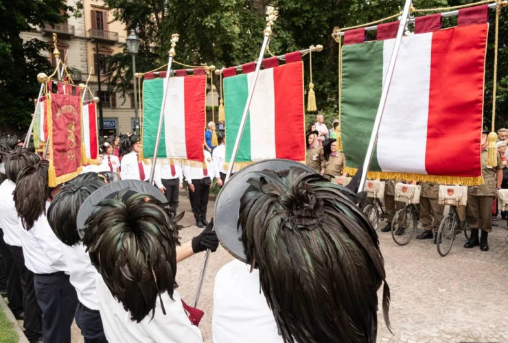 Prof contrari ai bersaglieri a scuola: scoppia la polemica accesa