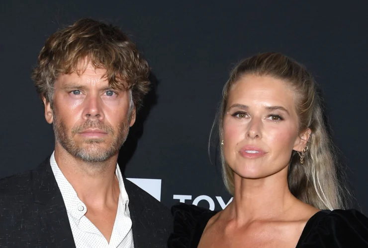 Eric Christian Olsen mostra la famiglia e i piccoli in una casa accogliente prima del nuovo arrivo