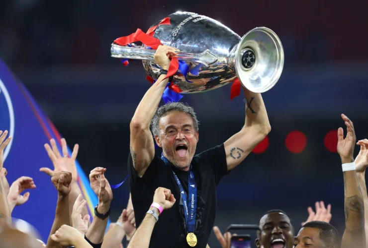 Gli allenatori di calcio più ricchi: guadagni da record nel sport