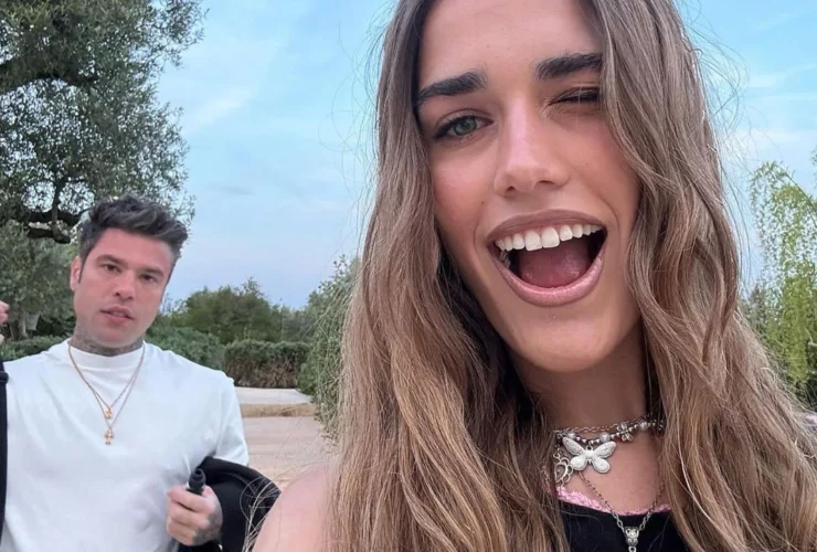 Fedez e Clara: la risposta chiara al gossip sul bacio decisivo