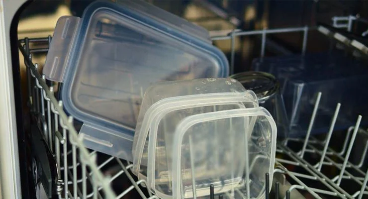 Come evitare che il Tupperware esca bagnato dalla lavastoviglie