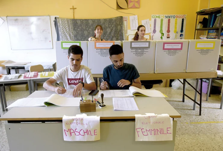Il crollo dei referendum in Italia: affluenza al minimo storico