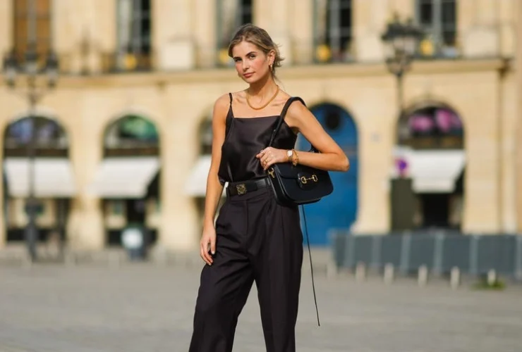 Pantaloni fluidi e leggeri: modelli freschi ideali per l’estate