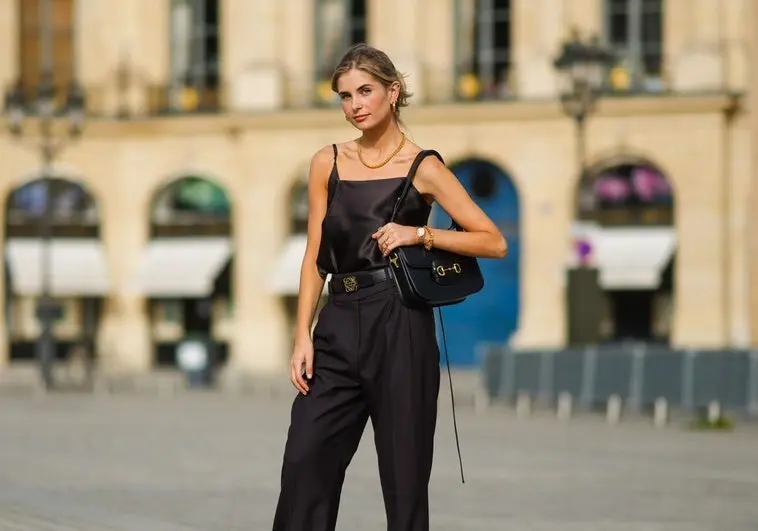 Pantaloni fluidi e leggeri: modelli freschi ideali per l’estate