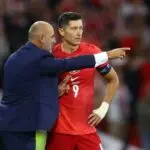 Il ct polacco lascia: tensioni con Lewandowski al centro della crisi