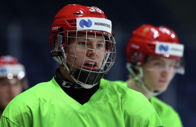 Test per esperti nhl: riconosci il giocatore di hockey dalla foto?