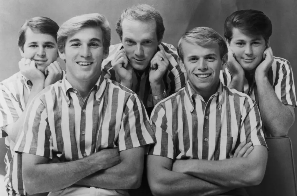 Mike Love rende omaggio a Brian Wilson all’ingresso nella Hall of Fame