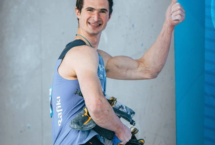 Adam Ondra annuncia il ritiro dalla Coppa del mondo di boulder